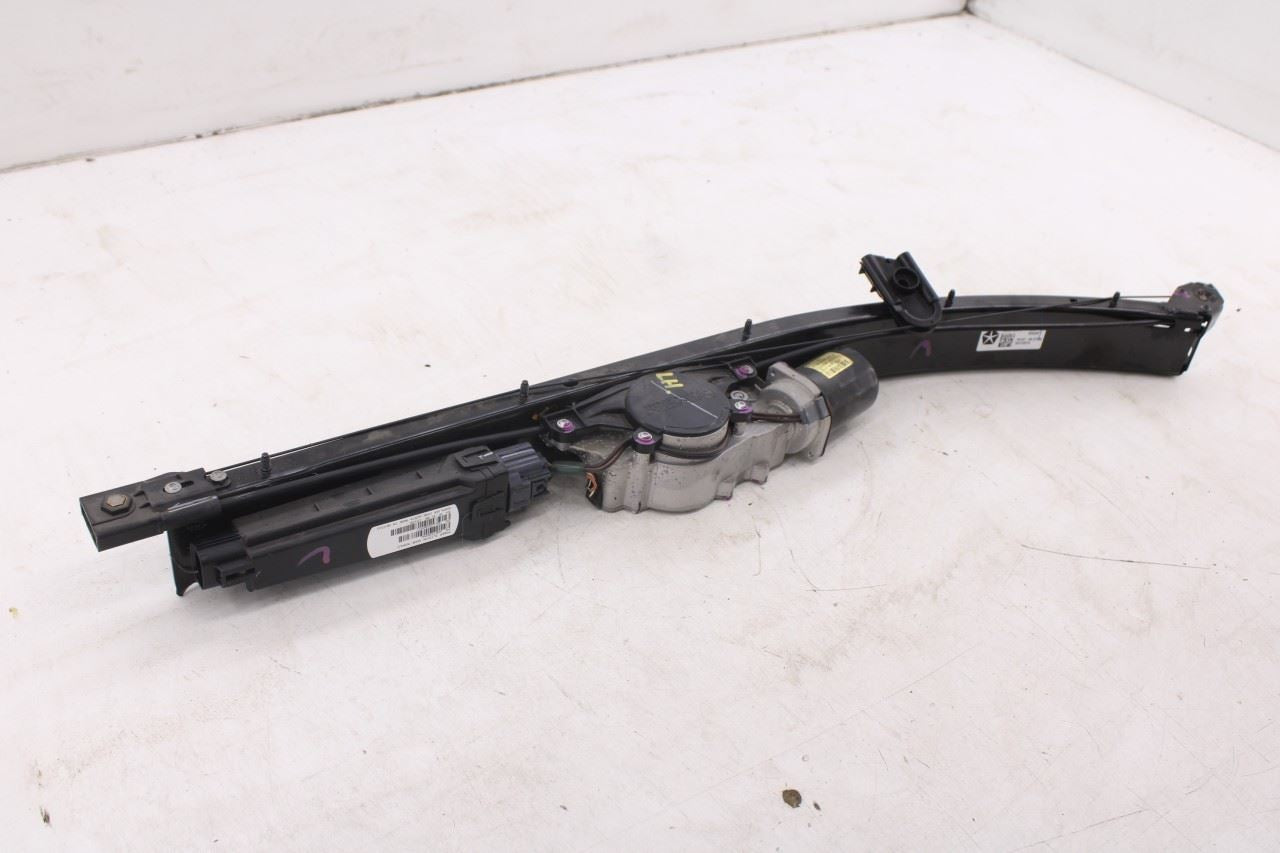 2016-20 Dodge Grand Caravan SXT Rear Left Side Power Sliding Door Track w/ Motor2