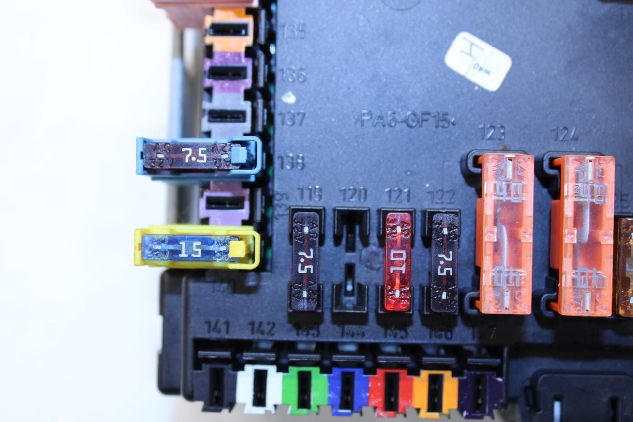 2009-10 Mercedes-Benz S550 Rear Trunk Fuse Relay Junction Box 221-545-14-01 OEM - Alshned Auto Parts