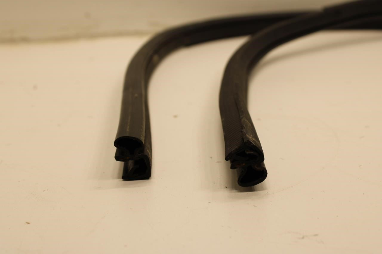 2019-2020 Nissan Altima SL Front Right Door Weatherstrip On Body 76921-6CA0A OEM - Alshned Auto Parts