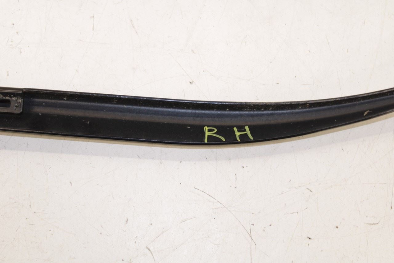 2014-21 Maserati Ghibli S Q4 Front Right and Left Windshield Wiper Arm 670001642 - Alshned Auto Parts