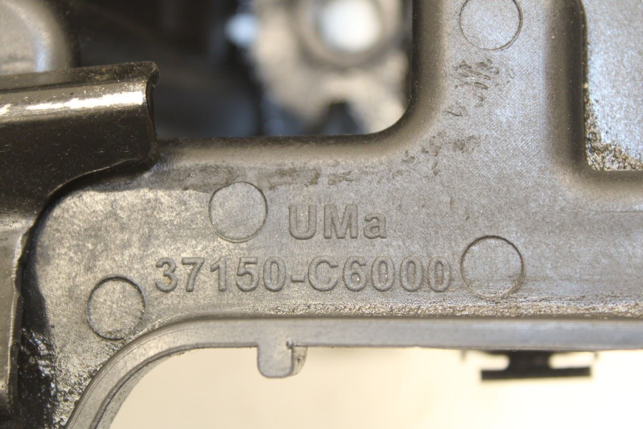 2015-2020 Kia Sorento LX 3.3L FWD Battery Tray Holder Assembly 37150-C6000 OEM - Alshned Auto Parts