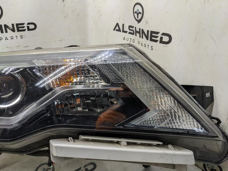 17-20 Nissan Pathfinder Front RH Halogen Headlight Lamp 26010-9PF1A OEM *ReaD* - Alshned Auto Parts