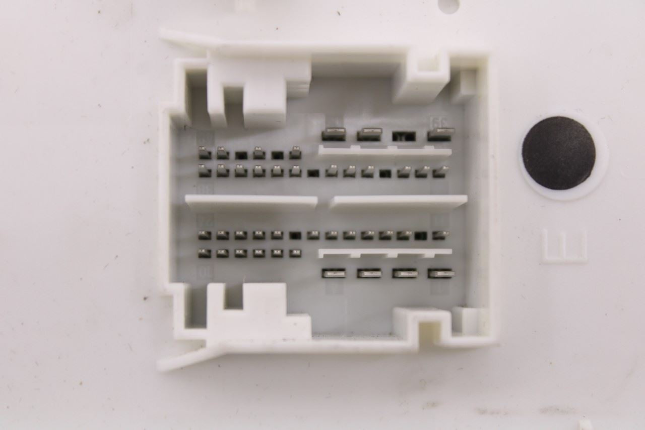 2015 Dodge Durango SXT Body Computer Control Module BCM BCU 68236139AF OEM - Alshned Auto Parts