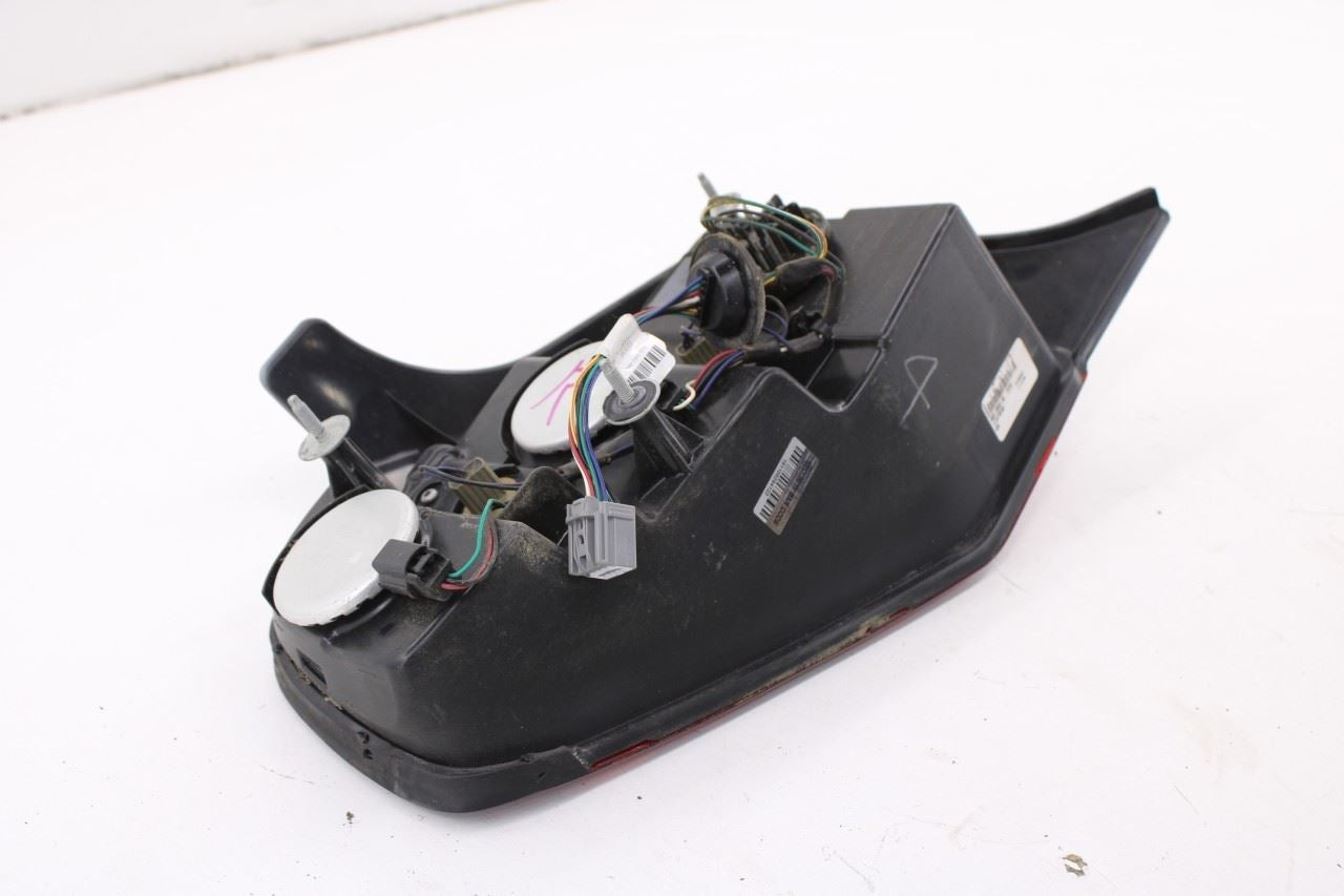 2010-2012 Ford Mustang Conv V6 Rear Right Side Tail Light Lamp AR33-13B504-A OEM11