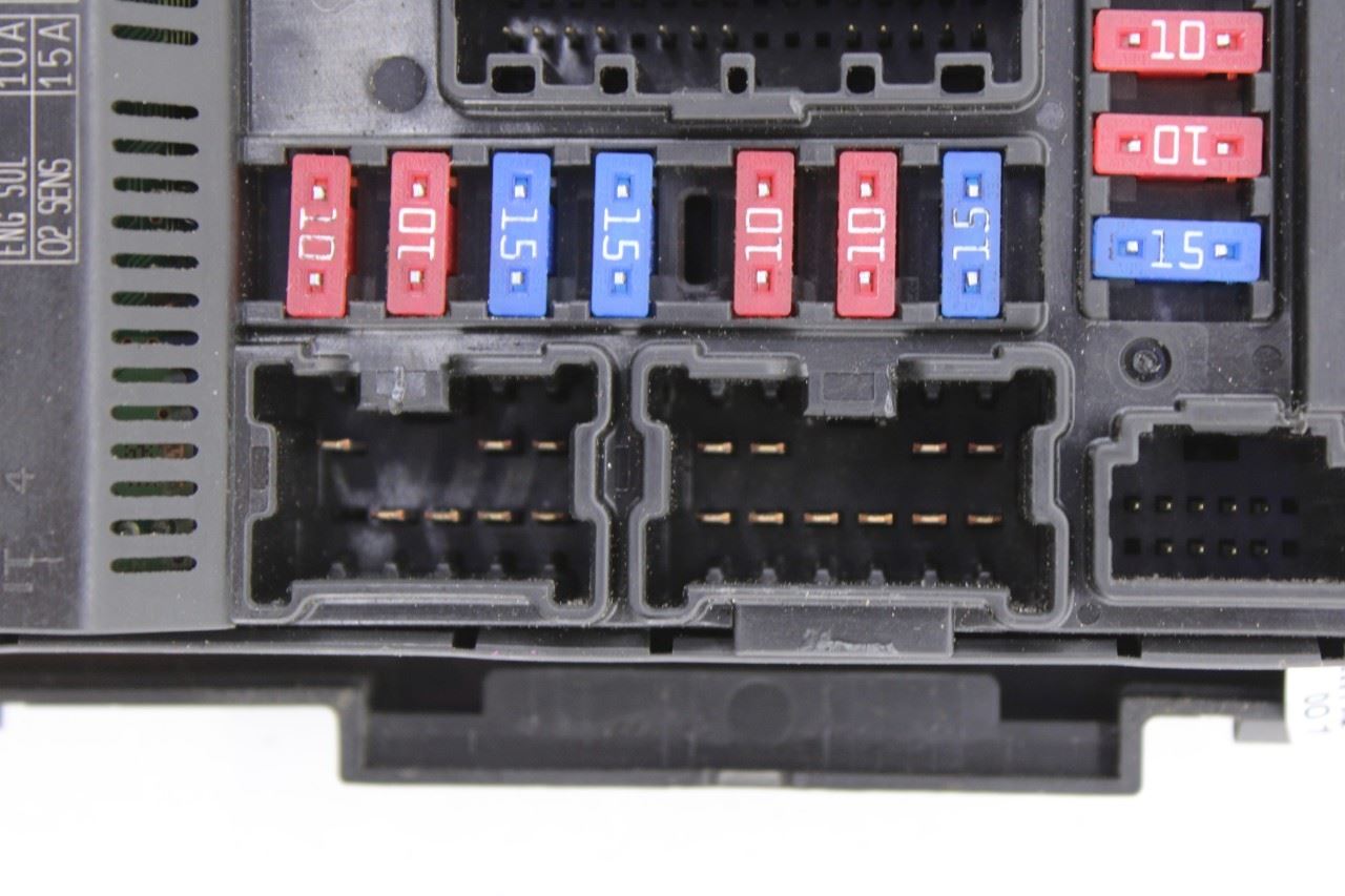 2014-19 Infiniti QX60 3.5L Engine Integrated Power Distribution Module Fuse Box - Alshned Auto Parts