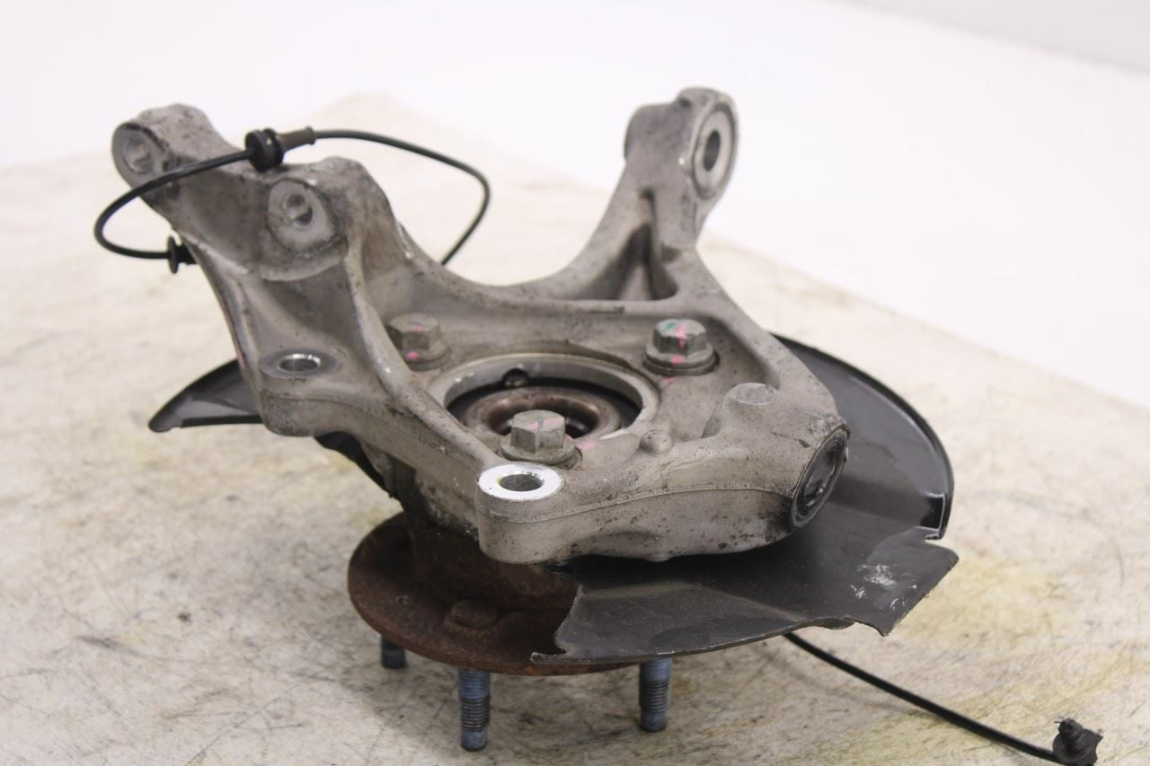 18-24 Chevrolet Equinox LT 1.5L FWD Front Passenger RH Side Spindle Knuckle Hub10