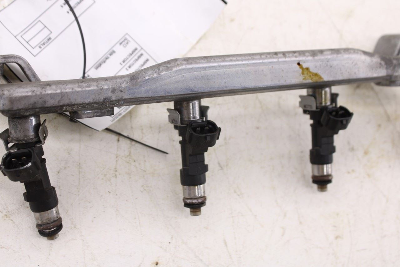 2013-2019 Nissan Sentra SV 1.8L Fuel Rail with Injectors 17520-3RC2A 16600-3RC0A8