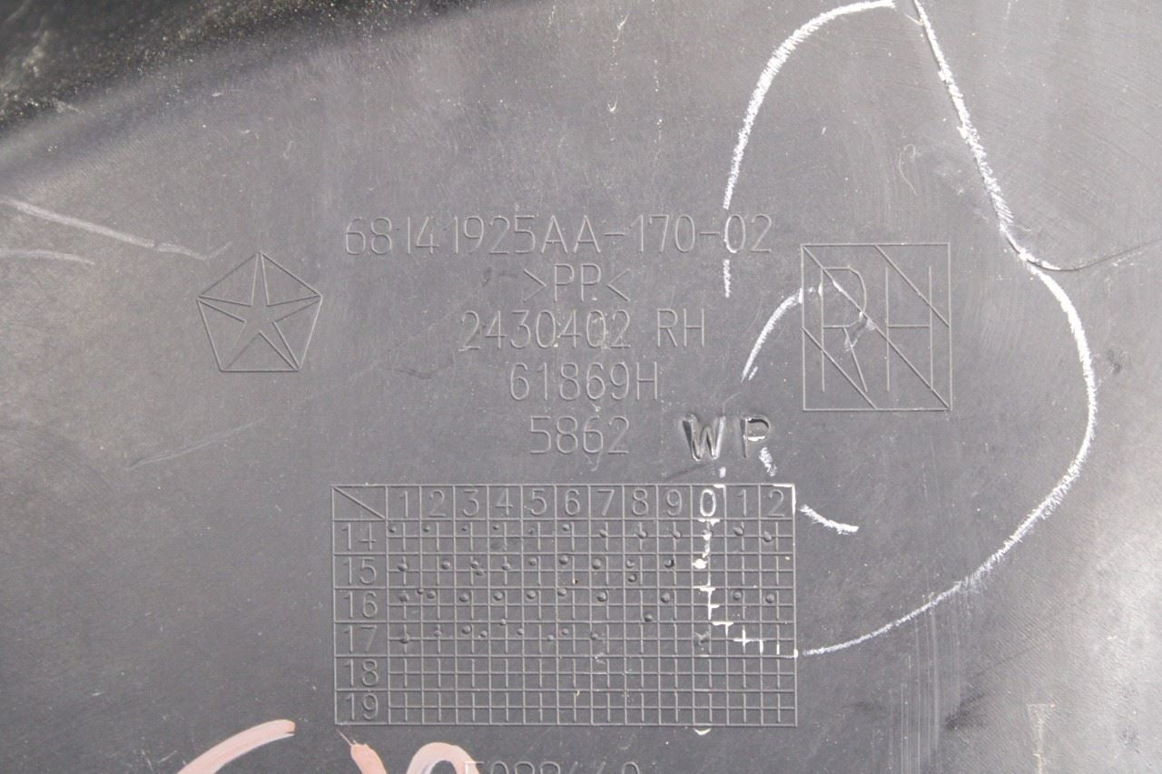 2017-2018 Jeep Cherokee Limited Front Right Side Door Trim Panel 6MD222X9AA OEM - Alshned Auto Parts