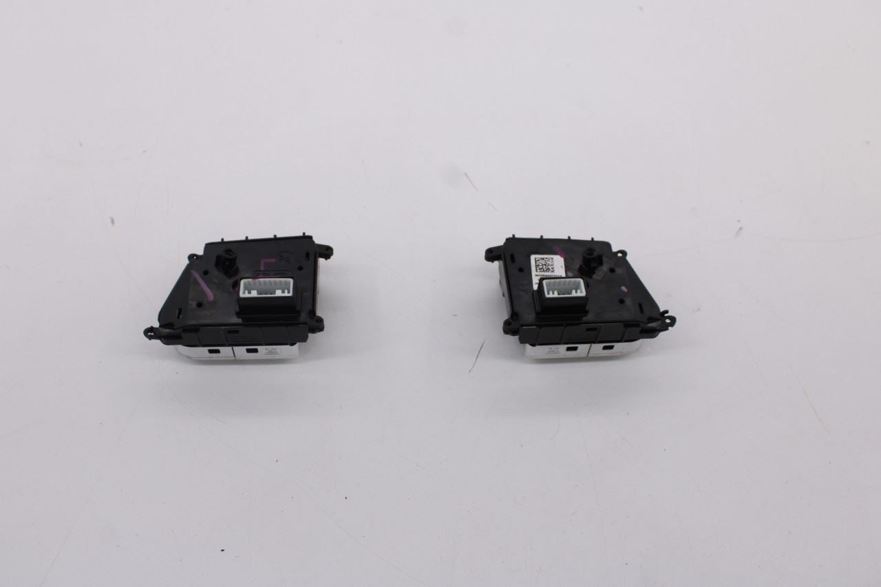 24-25 Hyundai Elantra SE Steering Wheel Cruise Control and Multi Switch Buttons2