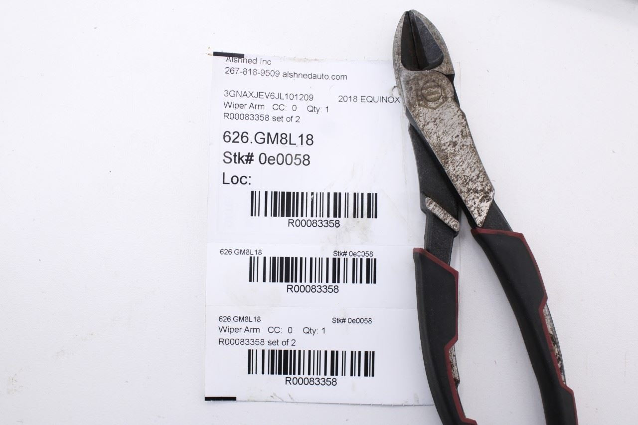 18-2024 Chevrolet Equinox LT Front Left and Right Side Windshield Wiper Arm OEM10