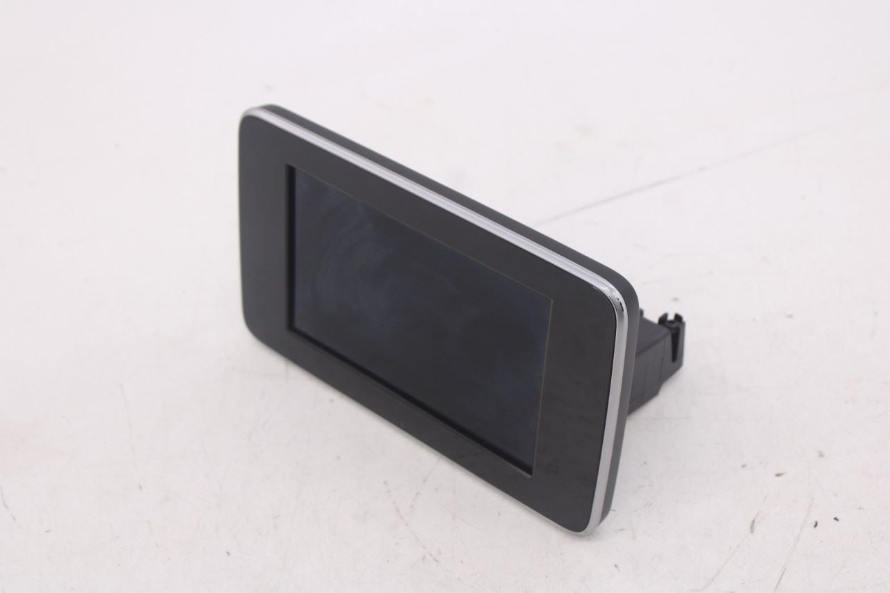 15-18 Mercedes-Benz C300 4Matic Bosch Information 7.0 Display Screen 20590041138