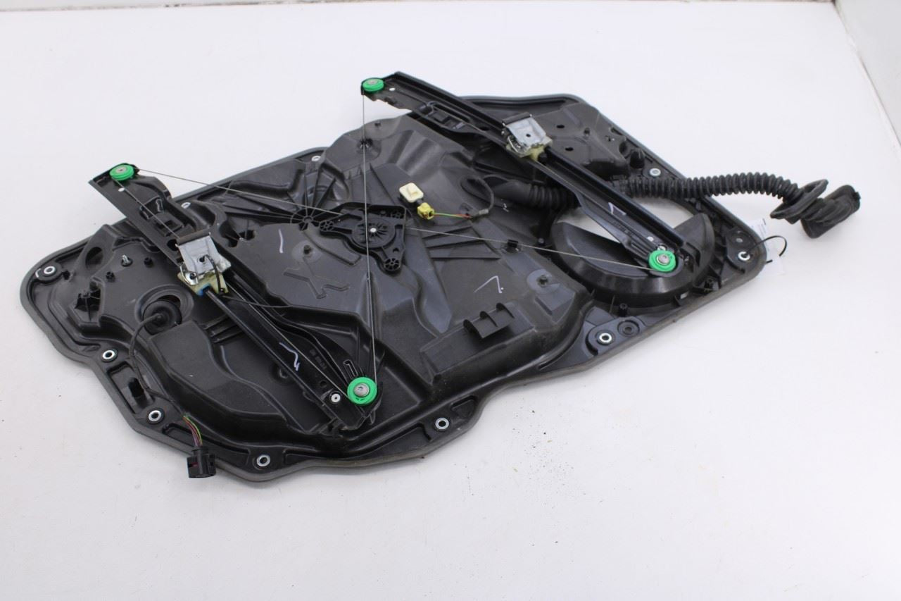 2011-18 Porsche Cayenne S Front Right Door Window Regulator w/ Carrier and Motor2