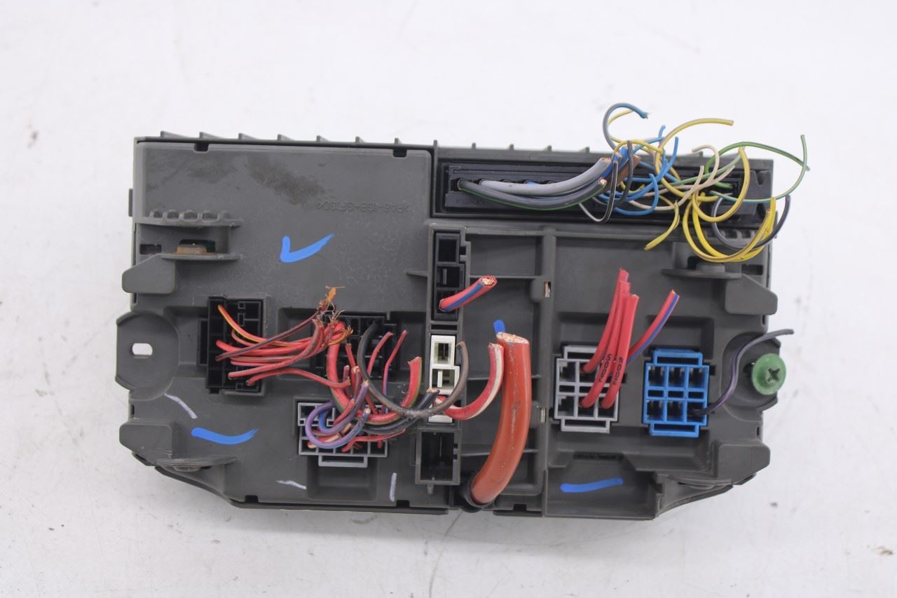 2007-13 BMW X5 xDrive35i 3.0L Front Power Distribution Fuse Relay Junction Block14