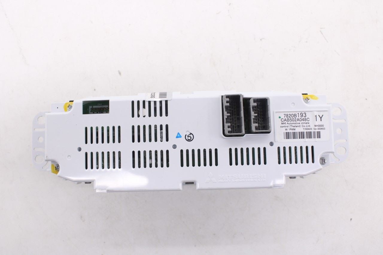 2020-2025 Mitsubishi Outlander Sport SE AC Heater Temperature Climate Control6