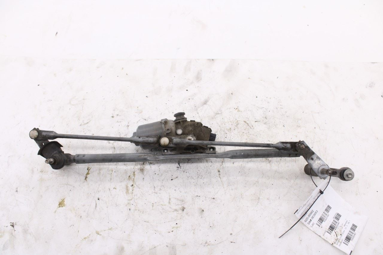 2014-2015 Dodge Durango SXT Front Windshield Wiper Transmission Linkage w/ Motor5