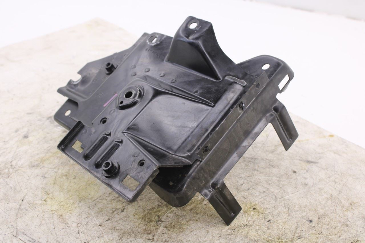 18-2024 Chevrolet Equinox LT Battery Holder Tray Housing Mount Bracket 84179727C5