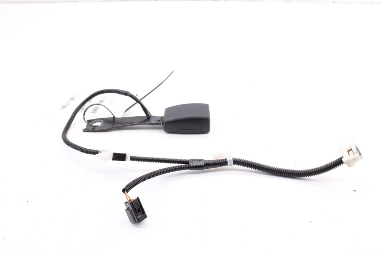 2015-2023 Toyota Tacoma Limited 3.5L 4WD Front Driver Left Side Seat Belt Buckle - Alshned Auto Parts