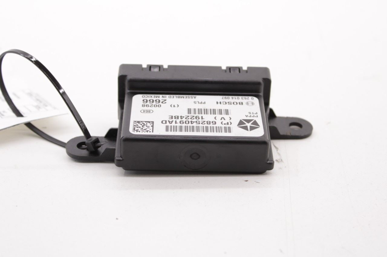 2017-2018 Jeep Grand Cherokee Overland Parking Assist Control Module 68254091AD - Alshned Auto Parts