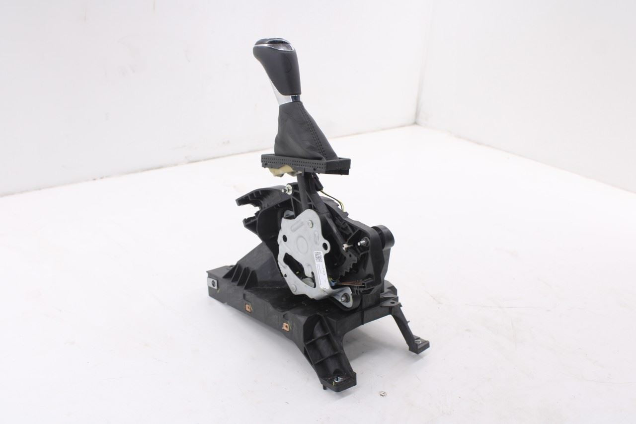2018 Chevrolet Equinox LT Auto Transmission Gear Shifter Lever Knob 13534686 OEM5
