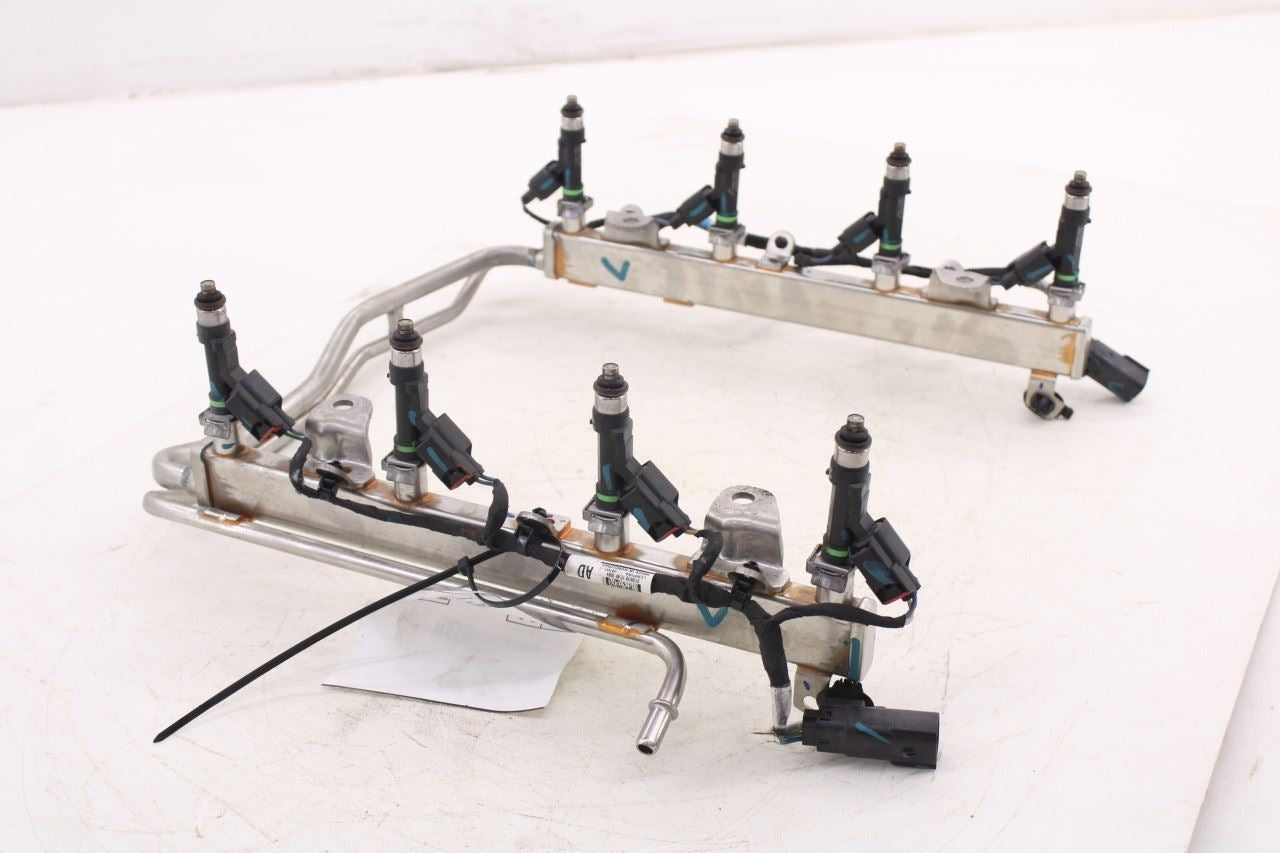 21-26 Ford F150 XLT Supercrew 5.0L Manifold Fuel Supply Port Rail with Injectors4