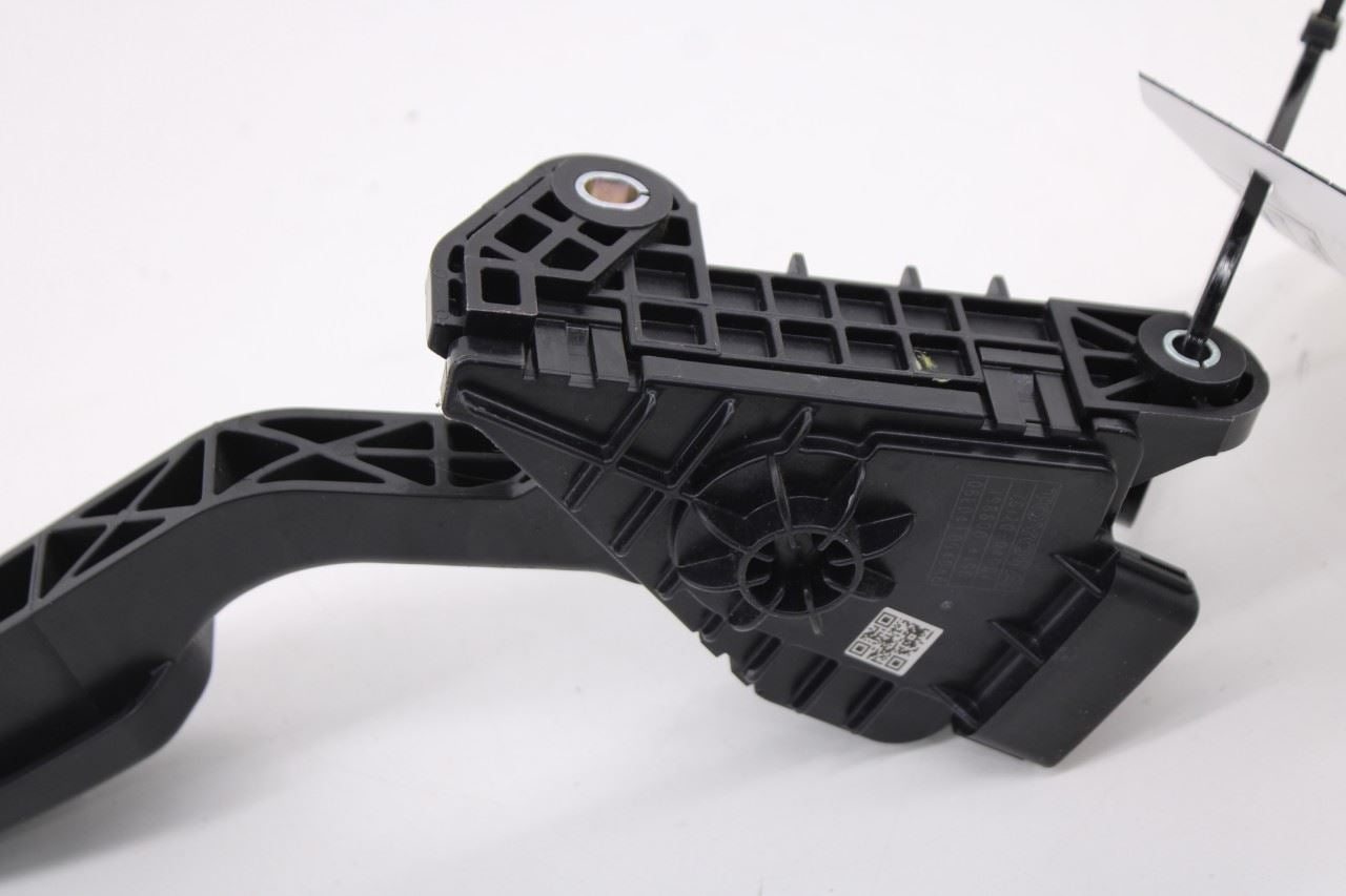 2014-23 Toyota Tacoma SR5 Double Cab 3.5L Accelerator Throttle Gas Pedal Sensor12