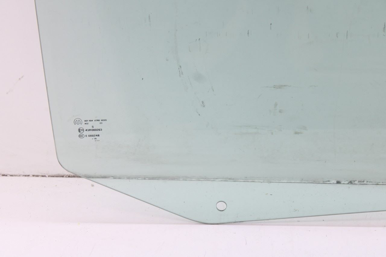2008-20 Dodge Grand Caravan SXT Front Right Door Window Movable Glass 4894610AB5