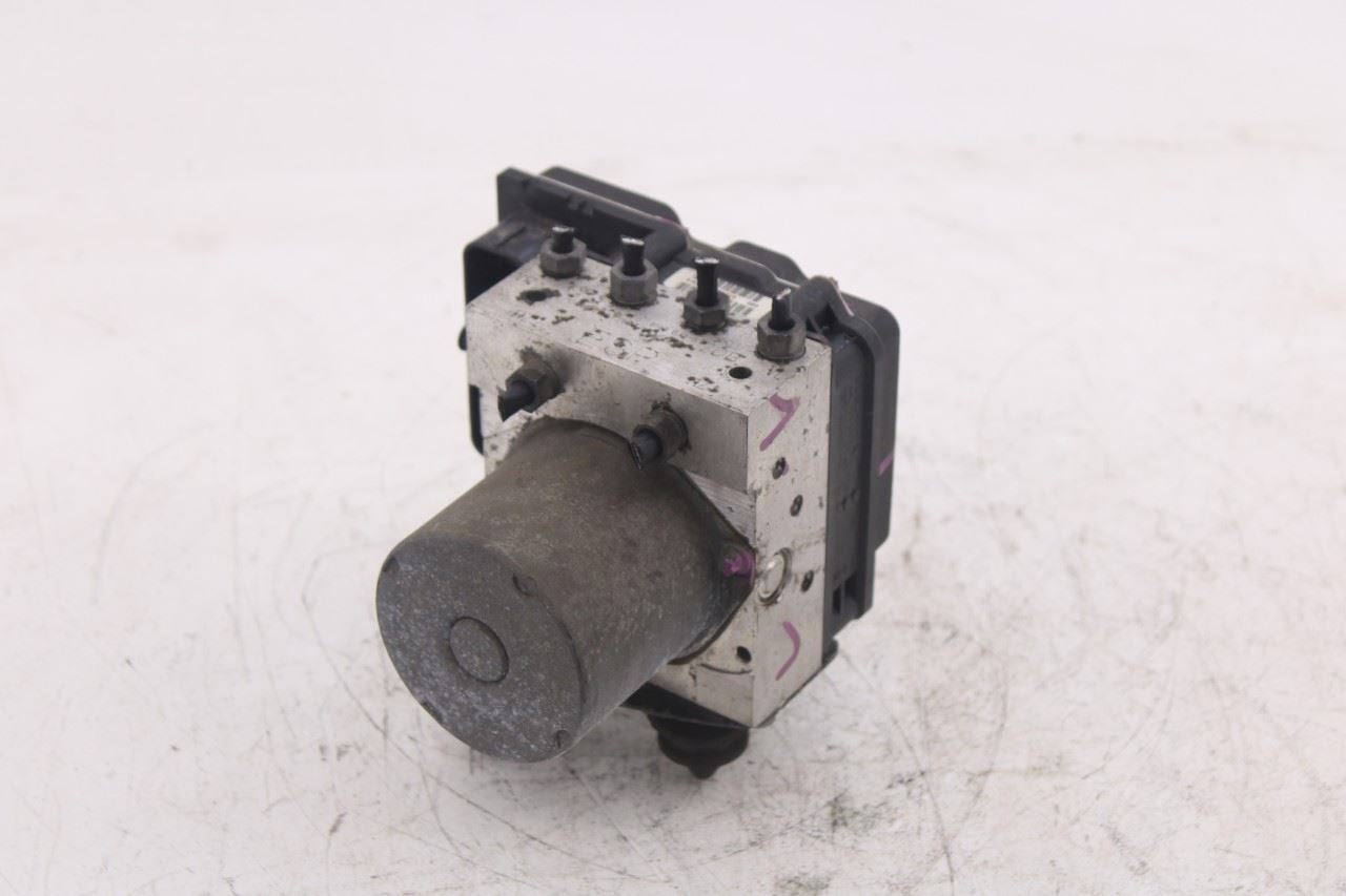2014-2017 Audi Q5 Premium 2L ABS Anti Lock Brake Pump Control Module 8R0907379AS7