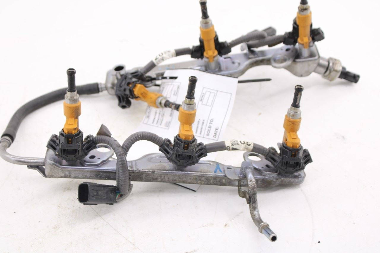 2015-23 Toyota Tacoma SR5 Double Cab 3.5L 4WD Upper Fuel Delivery Rail w/ Sensor11