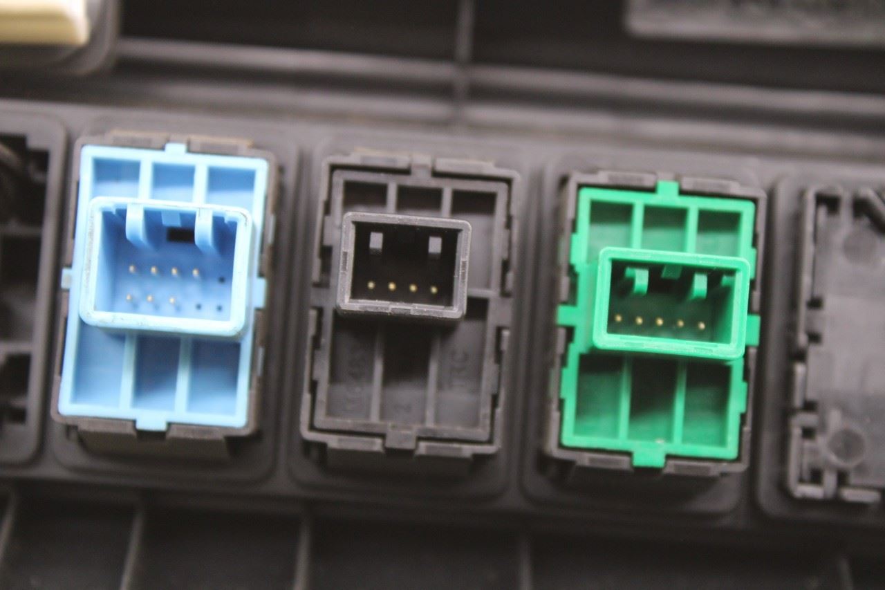 21-26 Honda Odyssey Touring Dash Left Panel Switch Set Bezel H07724AD00-NH900LA - Alshned Auto Parts