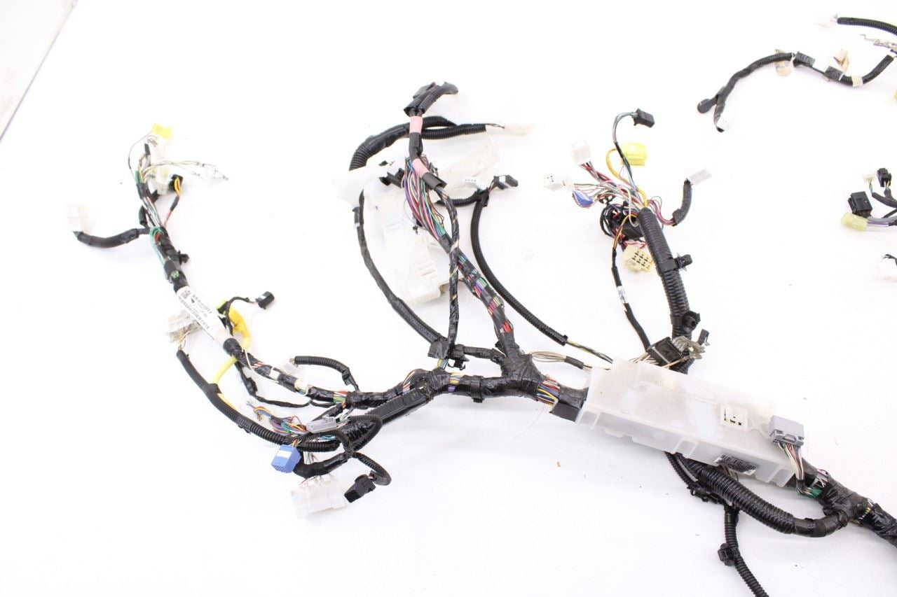 2016-2018 Toyota Sienna LE Dash Instrument Panel Wire Harness 82141-08F91 OEM - Alshned Auto Parts