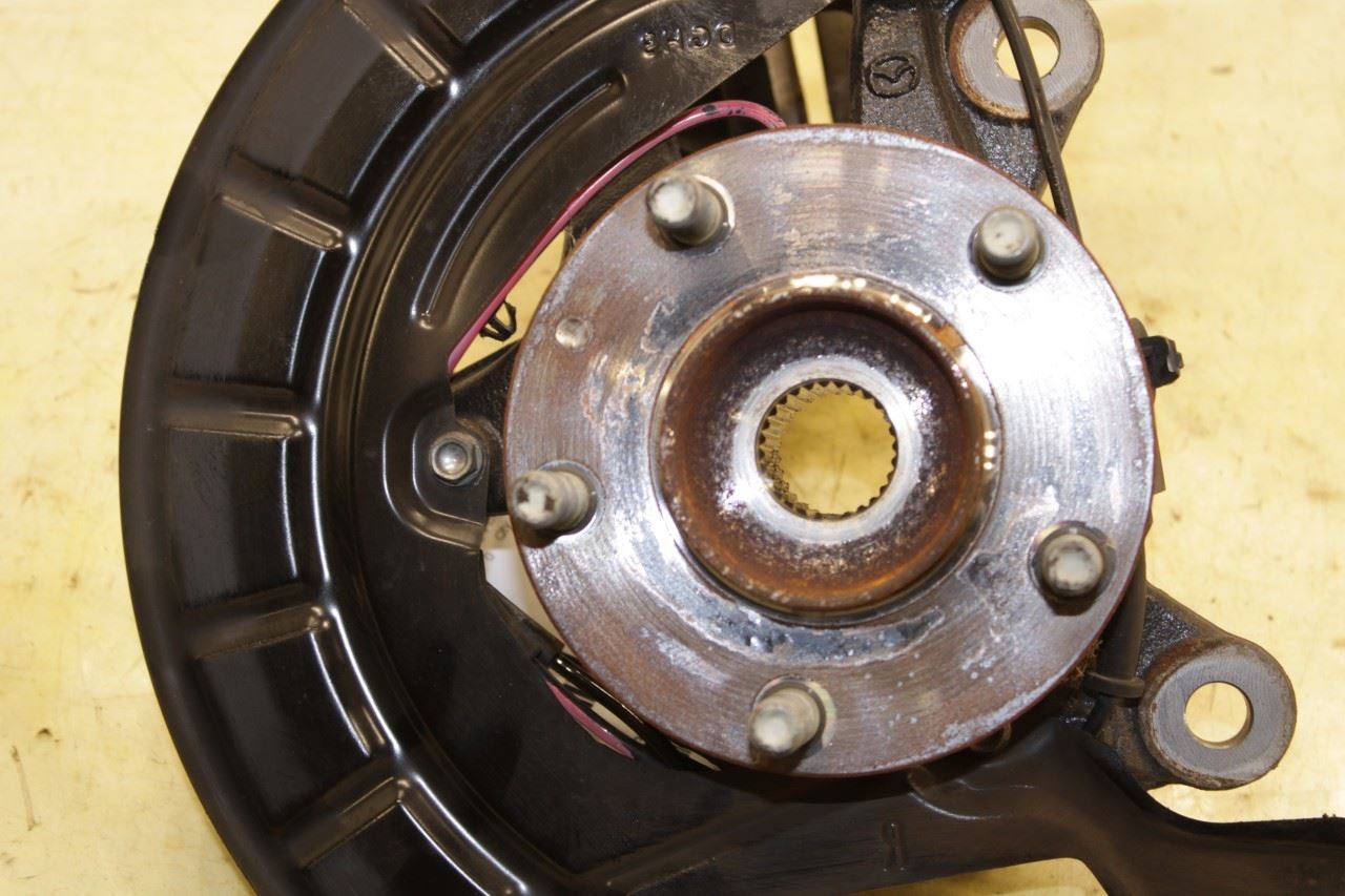 2020-2025 Mazda CX-30 2.5 S Front Right Side Spindle Knuckle Hub DGH9-33-02Y OEM - Alshned Auto Parts