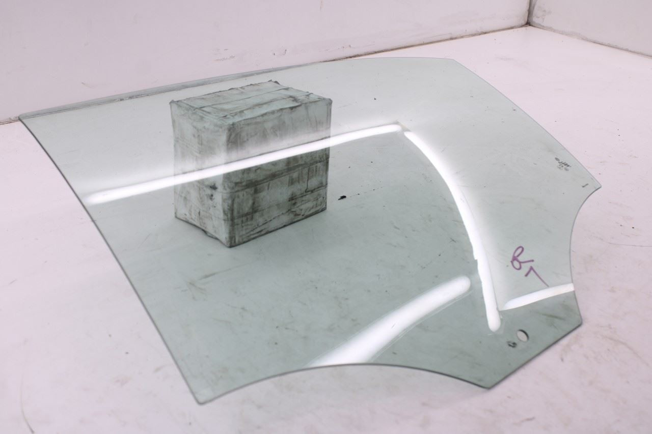 2011-2018 Volkswagen Jetta Sport Rear Left Door Window Movable Glass 5C6-845-0252