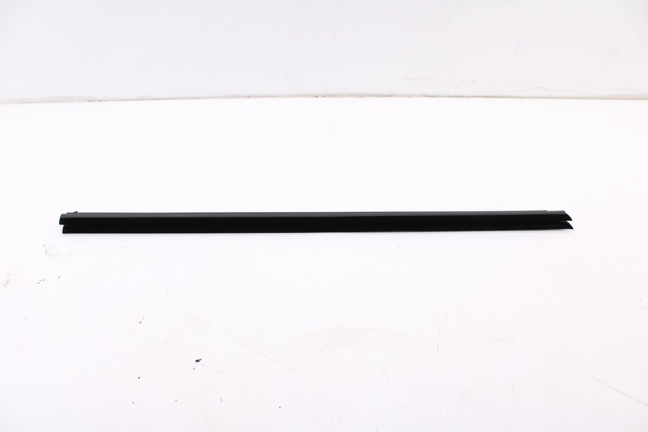 2014-20 Infiniti QX60 Front Right Door Run Channel w/ Belt Molding Weatherstrip8