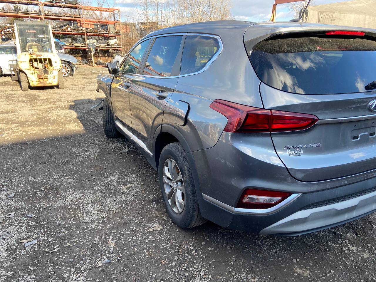 Donor vehicle 2019 Hyundai Santa Fe Se Gray - Alshned Auto Parts