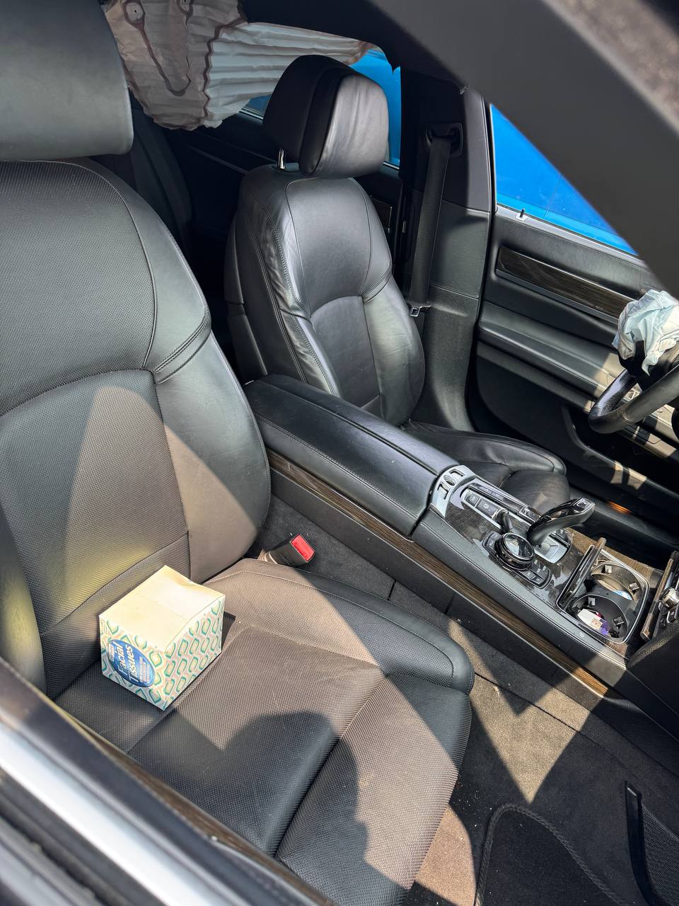 Donor vehicle 2014 BMW 750I xDrive Black - Alshned Auto Parts