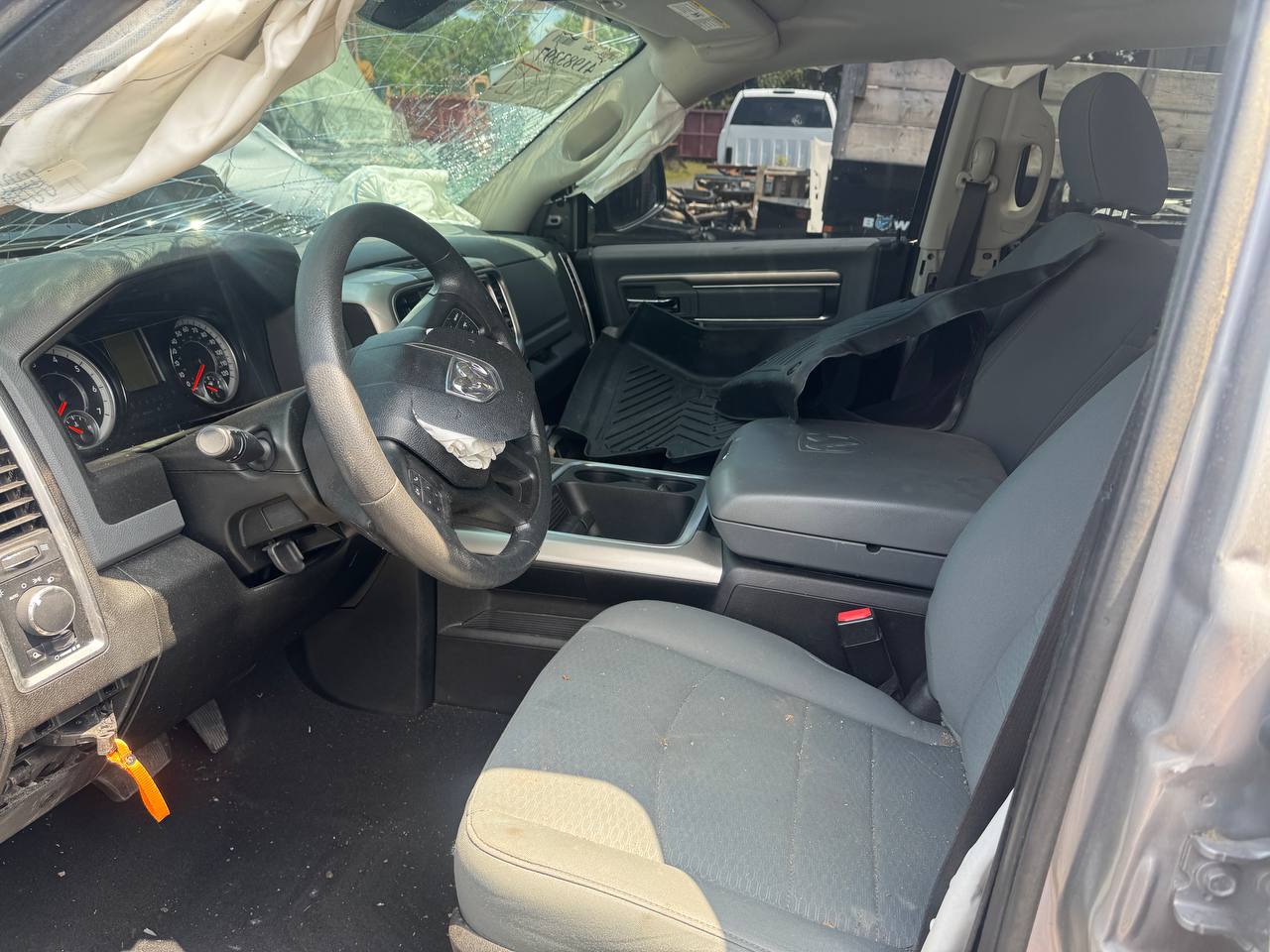 Donor vehicle 2019 Ram 1500 Classic Silver - Alshned Auto Parts