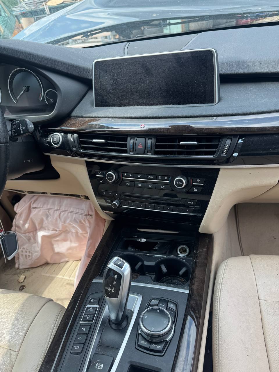 Donor vehicle 2014 BMW X5 xDrive35i Black - Alshned Auto Parts