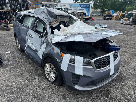 Donor vehicle 2020 KIA Sorento 3.3L LX Silver - Alshned Auto Parts