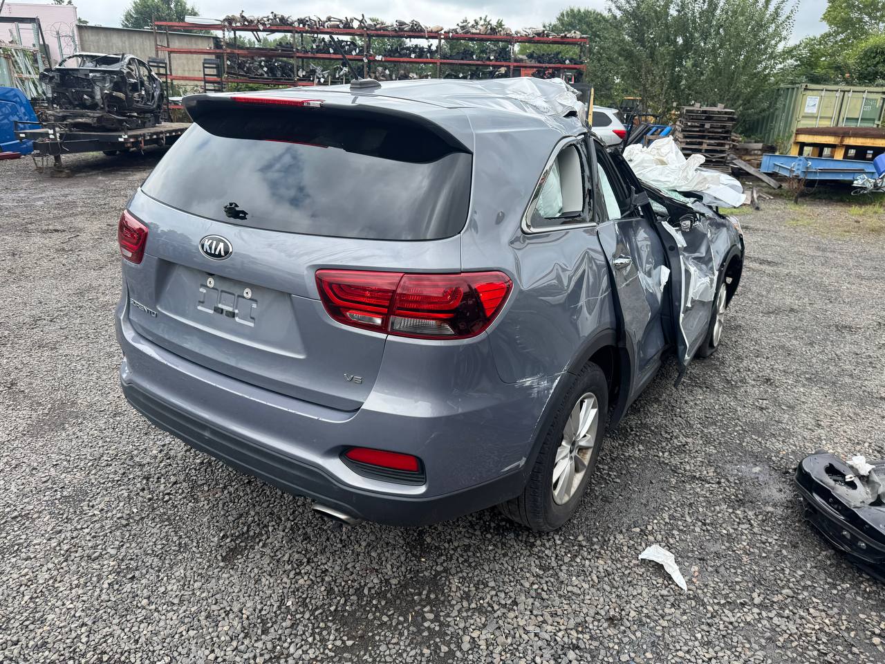 Donor vehicle 2020 KIA Sorento 3.3L LX Silver - Alshned Auto Parts