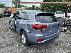 Donor vehicle 2020 KIA Sorento 3.3L LX Silver