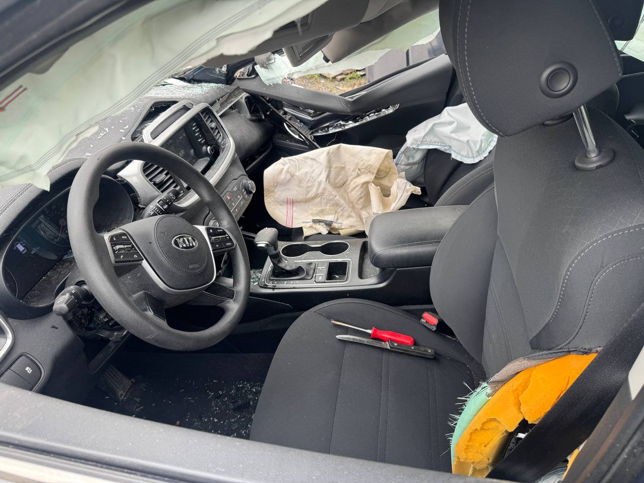 Donor vehicle 2020 KIA Sorento 3.3L LX Silver - Alshned Auto Parts
