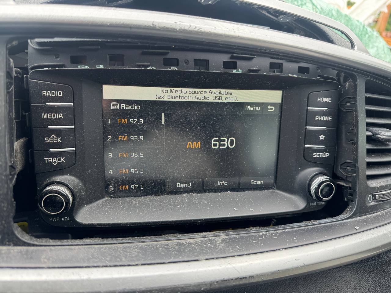 Donor vehicle 2020 KIA Sorento 3.3L LX Silver - Alshned Auto Parts