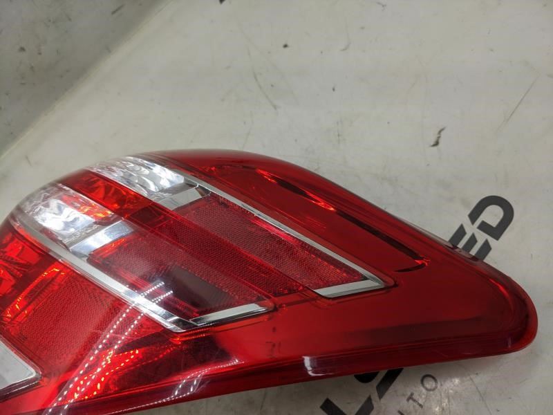 2009-2012 Toyota RAV4 Passenger Right Side Tail Light Lamp 81550-0R010 OEM - Alshned Auto Parts