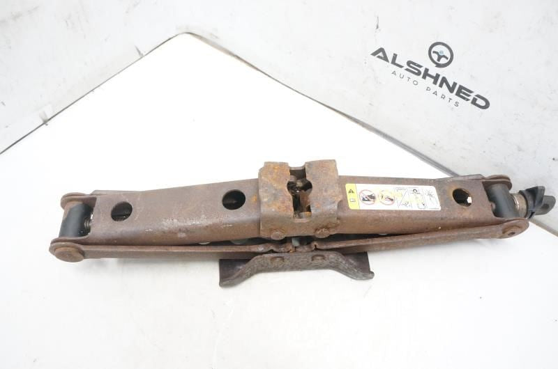 2010 Jeep Wrangler Lift Jack 52014439AA OEM *ReaD* - Alshned Auto Parts