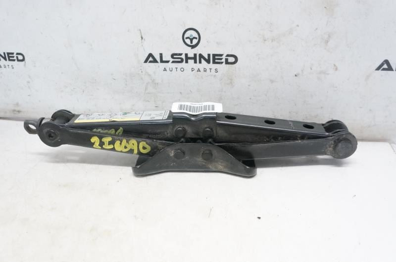 2018 Volkswagen Passat Lift Jack 5C0011031B OEM - Alshned Auto Parts