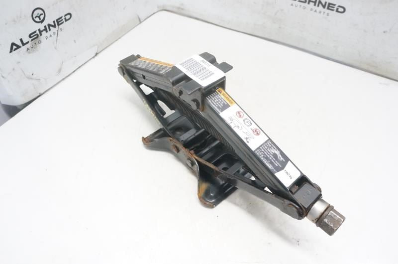 2015 Chevrolet Impala Lift Jack 13581762 OEM - Alshned Auto Parts