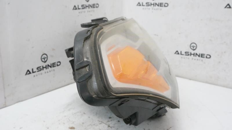 *READ* 2010-2011 Kia Soul Passenger Right Front Head Light 921022K030 OEM - Alshned Auto Parts