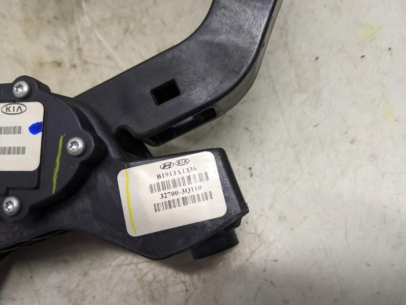 2012-2015 Kia Optima Gas Fuel Accelerator Pedal 32700-3Q110 OEM - Alshned Auto Parts