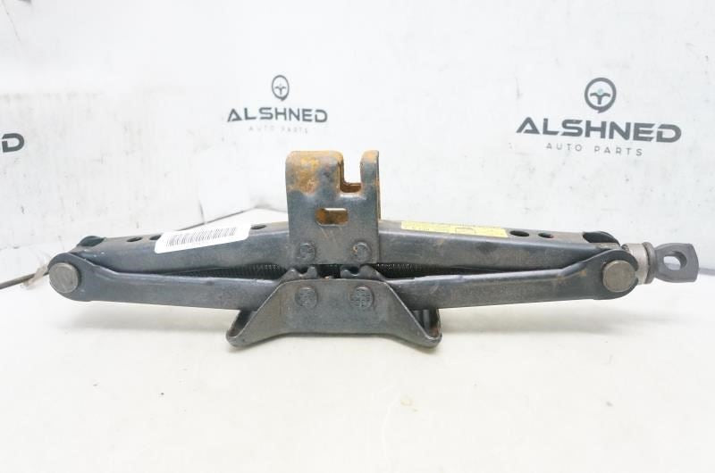 2015 Toyota Avalon Lift Jack 09111-06151 OEM - Alshned Auto Parts