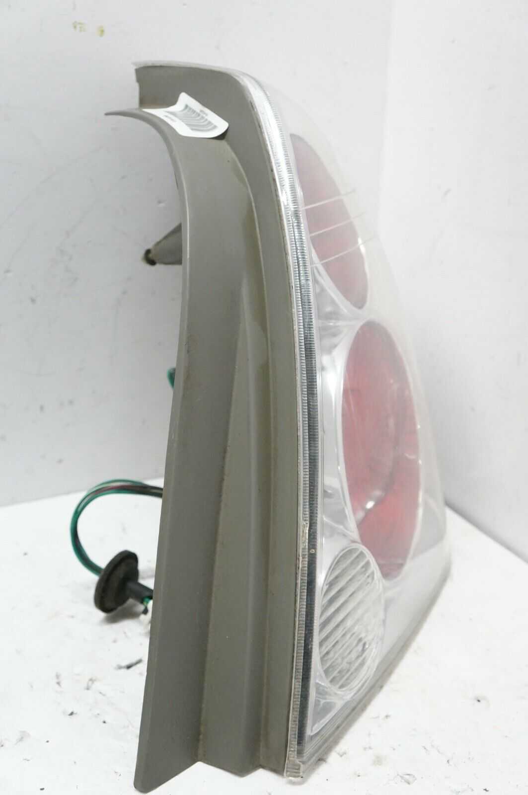 2005-2006 Nissan Altima Passenger Right Rear Tail Light Lamp 26550-ZB025 OEM - Alshned Auto Parts